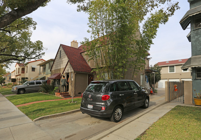 761 E Doran St in Glendale, CA - Building Photo - Building Photo