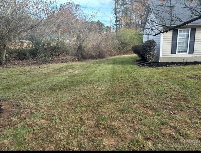 100 Coventry Dr in Indian Trail, NC - Foto de edificio - Building Photo