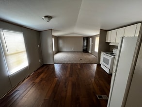 18517 Prickley Ash Way in Pearland, TX - Building Photo - Building Photo