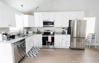 402 33rd St in Virginia Beach, VA - Building Photo - Building Photo
