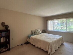 16684 Orilla Dr in San Diego, CA - Foto de edificio - Building Photo