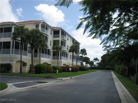 20071 Sanibel View Cir