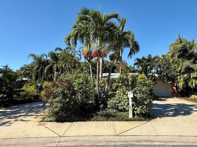 5934 115th Ln N in Seminole, FL - Building Photo - Building Photo