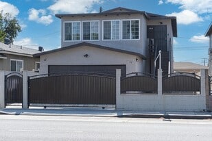 158 W Del Amo Blvd, Unit B in Long Beach, CA - Building Photo