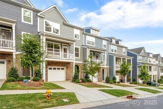 10252 Glenmere Crk Cir in Charlotte, NC - Building Photo - Building Photo