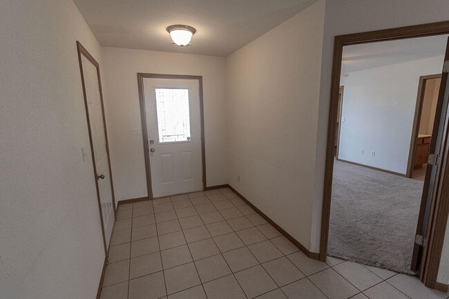 1610 Typhoon Dr in Columbia, MO - Building Photo - Building Photo