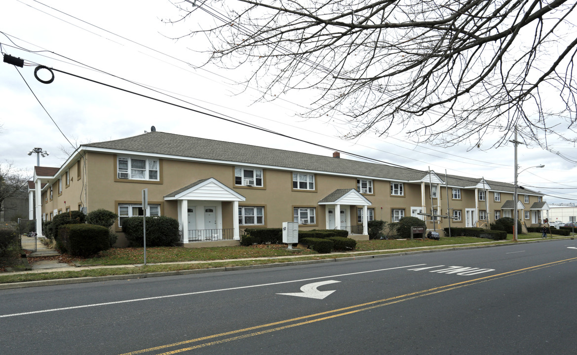 Rose Gardens Apartments Photo