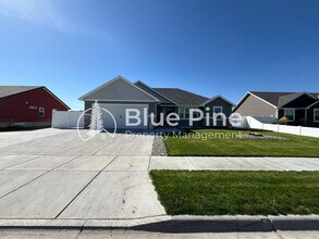 6028 Fox Run Dr in Idaho Falls, ID - Building Photo - Building Photo