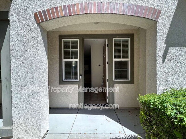 1208 Impressionist Loop in Roseville, CA - Foto de edificio - Building Photo