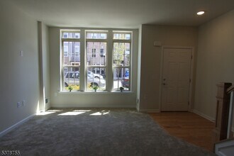 28 Sternadori Rd in Somerville, NJ - Building Photo - Building Photo