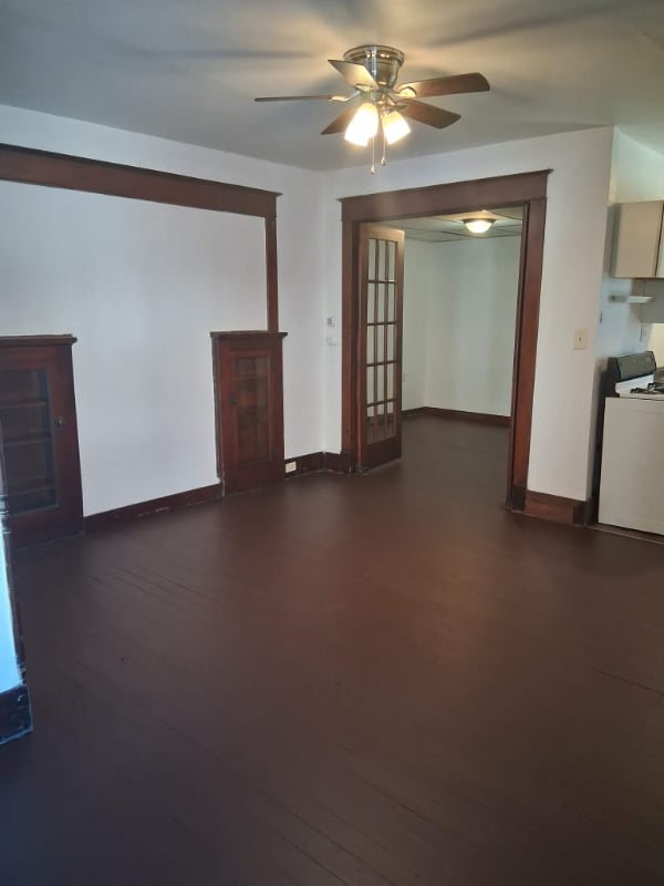 1915 11th Ave, Unit Apartment 2 in Altoona, PA - Building Photo - Building Photo