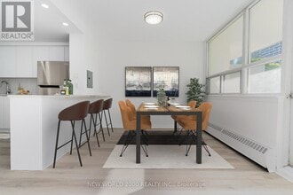 33 Erskine Ave in Toronto, ON - Building Photo - Building Photo