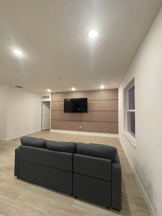 268 Pioneer Ave NE in Palm Bay, FL - Building Photo - Building Photo