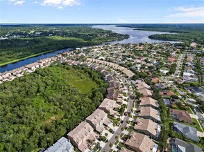 1749 Arabian Ln in Palm Harbor, FL - Building Photo - Building Photo