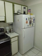 4670 W 13th Ln-Unit -305 in Hialeah, FL - Building Photo - Building Photo