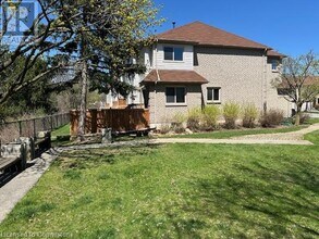 75 Ryans Way in Hamilton, ON - Building Photo - Building Photo