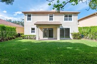 19282 Seneca Ave in Weston, FL - Foto de edificio - Building Photo