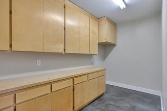 923 Spencer Ave in Santa Rosa, CA - Building Photo - Building Photo