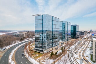 Reflections at Bloomington in Bloomington, MN - Building Photo - Building Photo