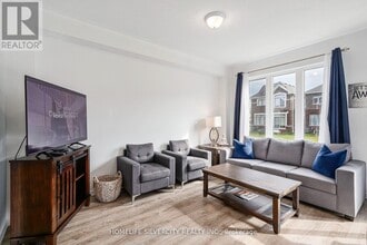 5 Kirby Ave in Collingwood, ON - Building Photo - Building Photo