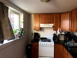 63 Selkirk Rd, Unit #1 in Boston, MA - Building Photo - Building Photo