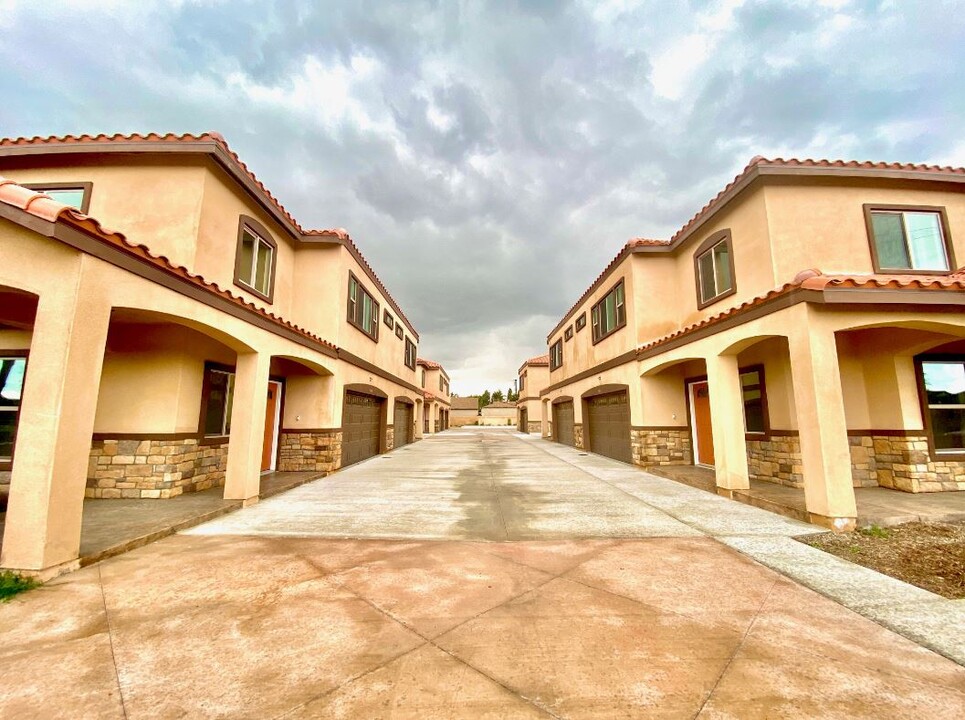 11149 Barnwall St in Norwalk, CA - Foto de edificio