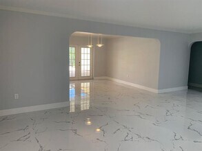 3661 N 52nd Ave in Hollywood, FL - Building Photo - Building Photo