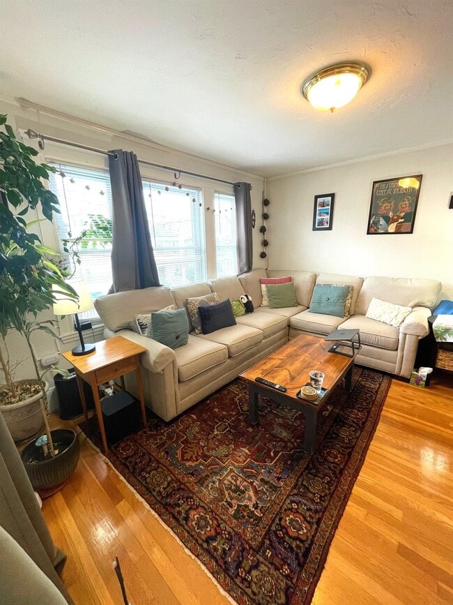 7 Doble Ave, Unit 2