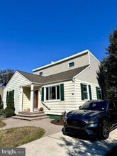 56 Stanford Rd in Cherry Hill Township, NJ - Building Photo - Building Photo