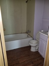 2404 Perry St in Erie, PA - Building Photo - Building Photo
