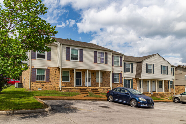 Priest Lake Park Condominiums in Nashville, TN - Building Photo - Building Photo