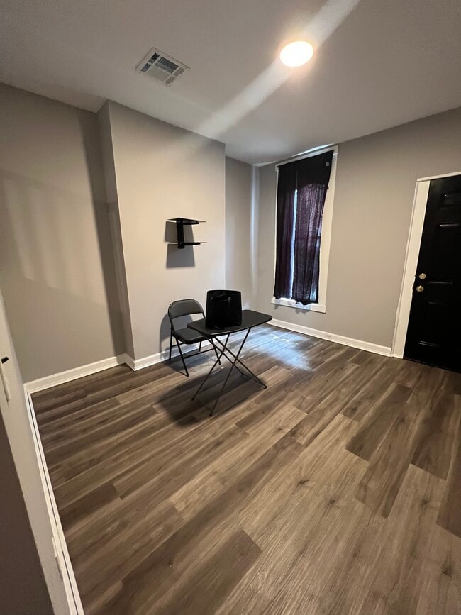 343 S Monroe St photo'