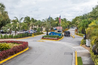 Residences at The Falls in Miami, FL - Building Photo - Building Photo