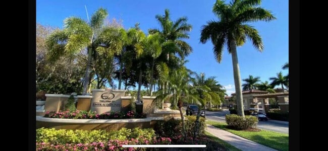 2944 Hidden Hills Rd in West Palm Beach, FL - Building Photo - Building Photo
