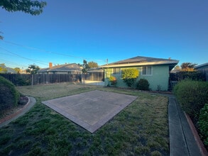 1957 65th Ave in Sacramento, CA - Building Photo - Building Photo