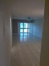 5975 Forest Hill Blvd in West Palm Beach, FL - Building Photo - Building Photo