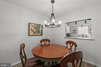 3182 E Ocean View Ave in Norfolk, VA - Building Photo - Building Photo