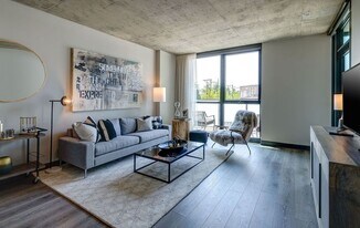177 N Ada St, Unit 706 in Chicago, IL - Building Photo