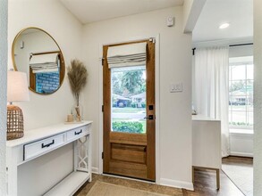 7105 Bennington Dr in Dallas, TX - Building Photo - Building Photo