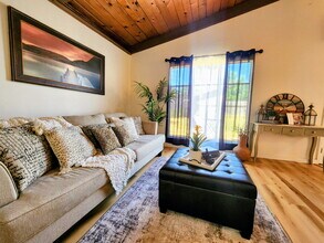 380 Deodara St in Vacaville, CA - Building Photo - Building Photo