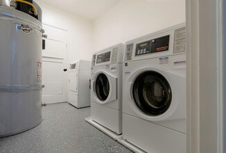 The Canopy in Sacramento, CA - Building Photo - Building Photo