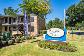 RIVERSIDE OAKS APARTMENTS in Shreveport, LA - Building Photo - Building Photo