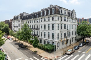 Beethoven Apartments in Baltimore, MD - Building Photo