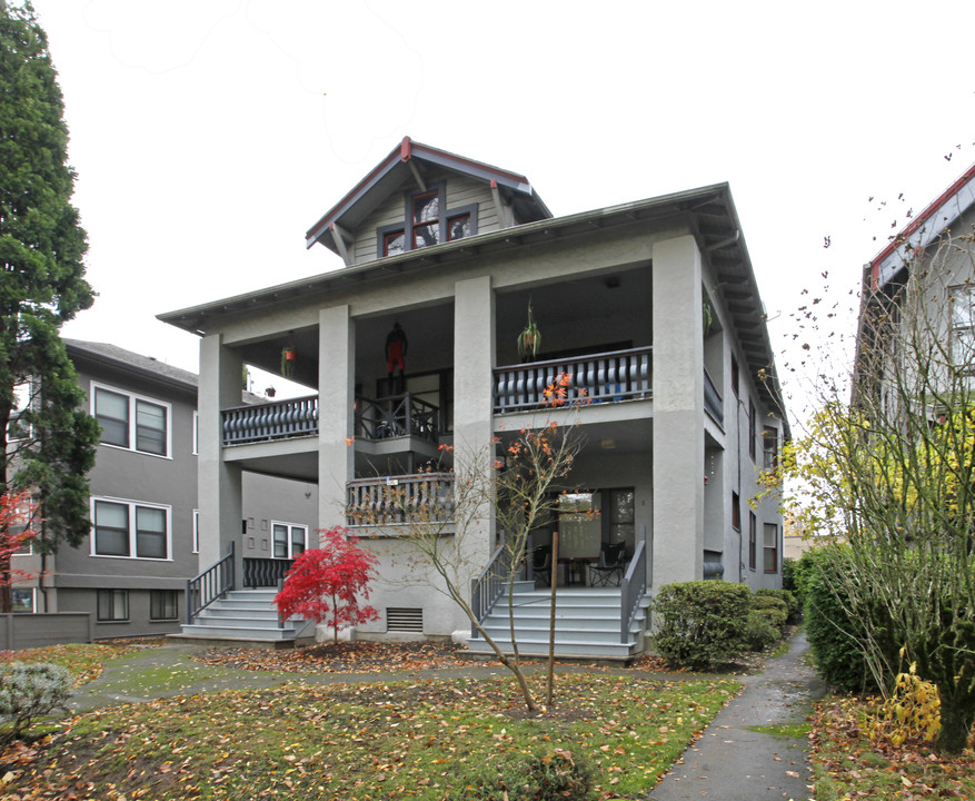 1540 SE Ladd Ave in Portland, OR - Foto de edificio