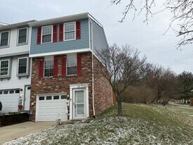 148 Ligonier Ln in New Kensington, PA - Building Photo