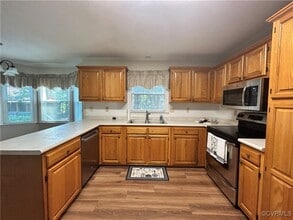11104 Kentshire Ln in Chester, VA - Building Photo - Building Photo