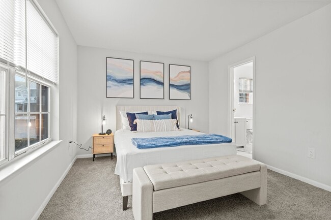 Waterside Apartments in Philadelphia, PA - Building Photo - Building Photo