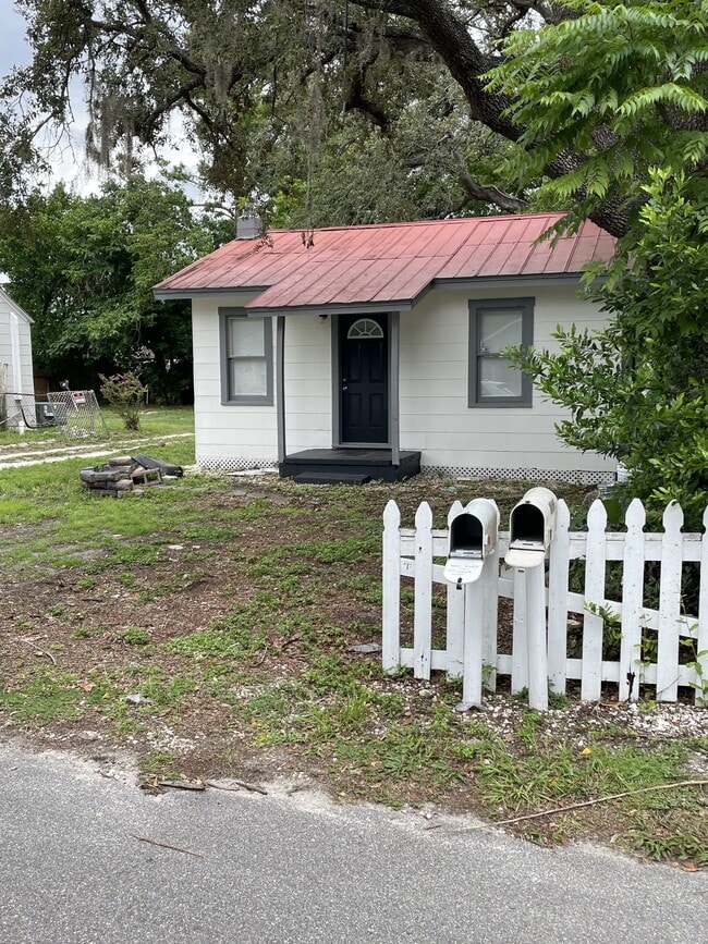 10005 N Arden Ave in Tampa, FL - Building Photo - Building Photo