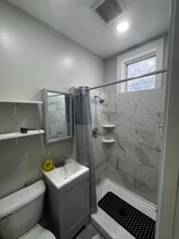 1348 N Bell Ave, Unit 2F in Chicago, IL - Foto de edificio - Building Photo
