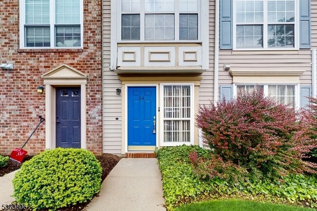 property at 34 Howard Ct